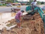 24 พฤศจิกายน 2567 ดำเนินการซ่อมเเซมท่อน้ำปะปาหลุดบริเวณรอยต่